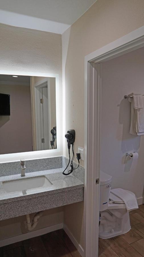 Sea Breeze Inn - Lax Airport, Los Angeles Инглвуд Экстерьер фото