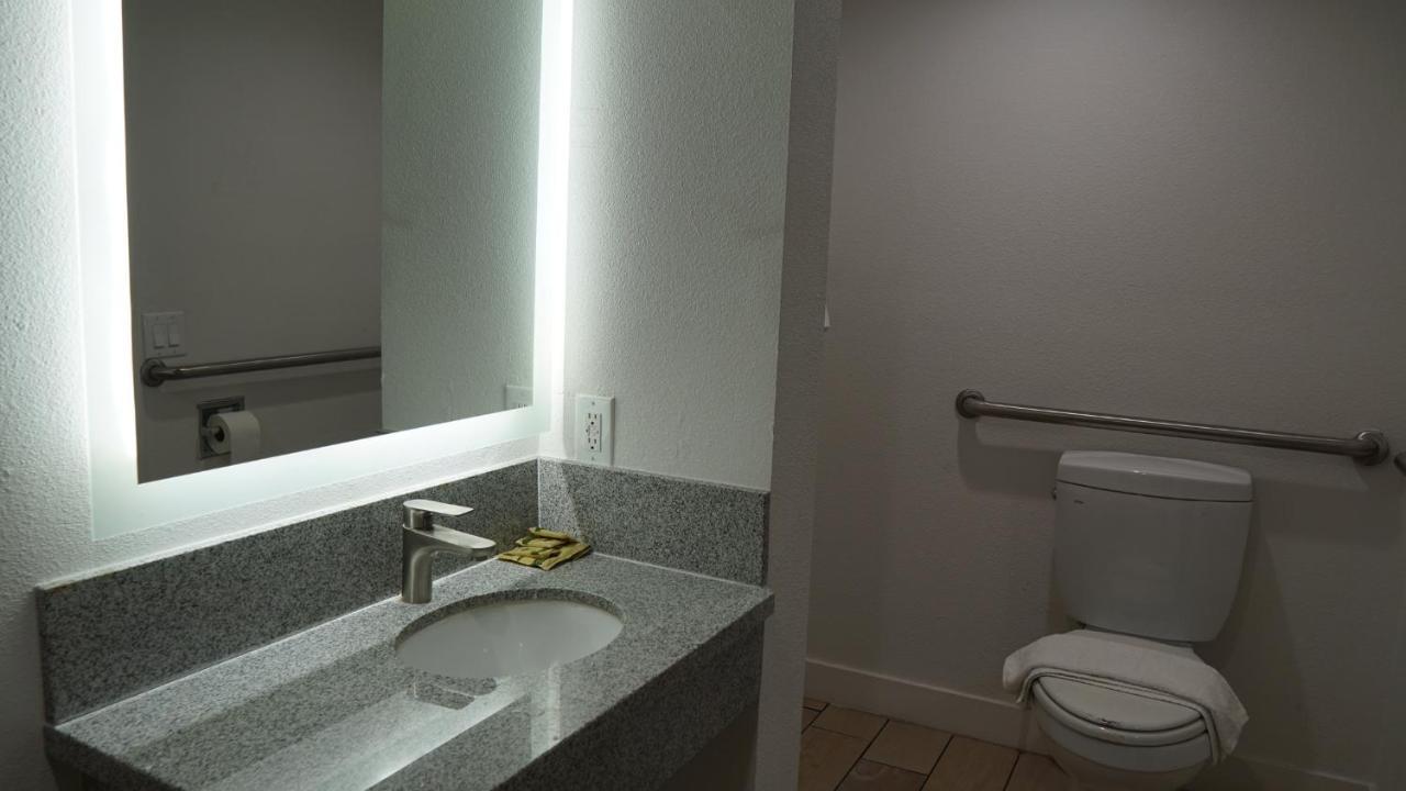 Sea Breeze Inn - Lax Airport, Los Angeles Инглвуд Экстерьер фото