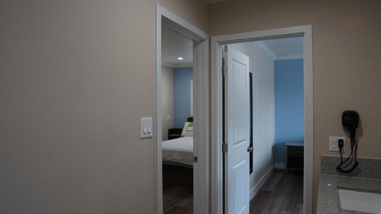 Sea Breeze Inn - Lax Airport, Los Angeles Инглвуд Экстерьер фото