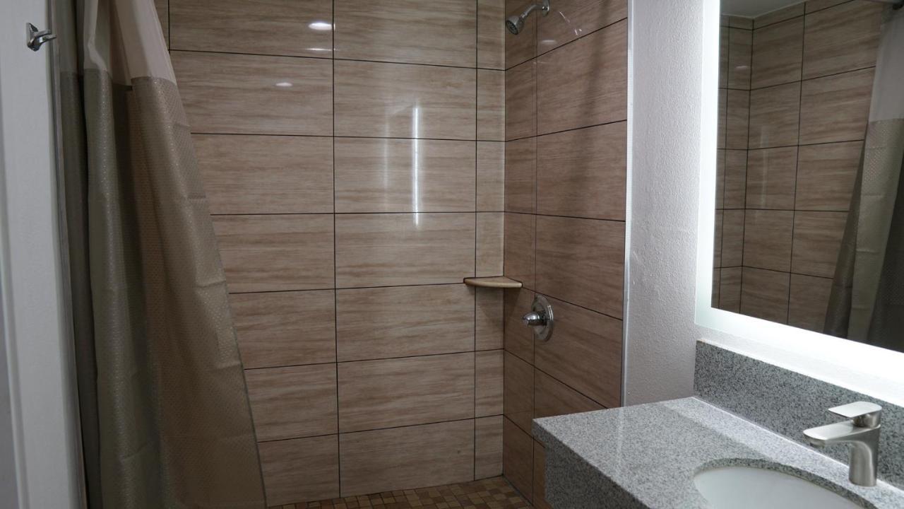 Sea Breeze Inn - Lax Airport, Los Angeles Инглвуд Экстерьер фото